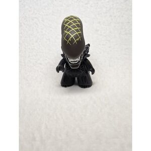 Titans Alien Vs Predator AVP 2015 Vinyl Action Figure